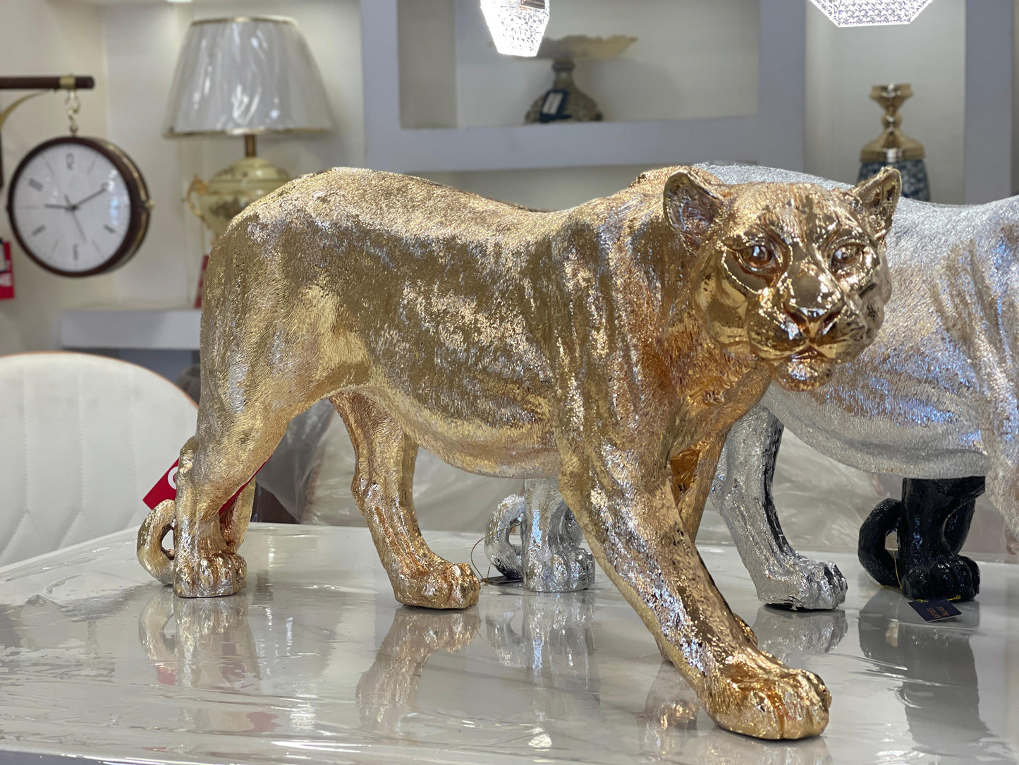 Tiger sculpture A453