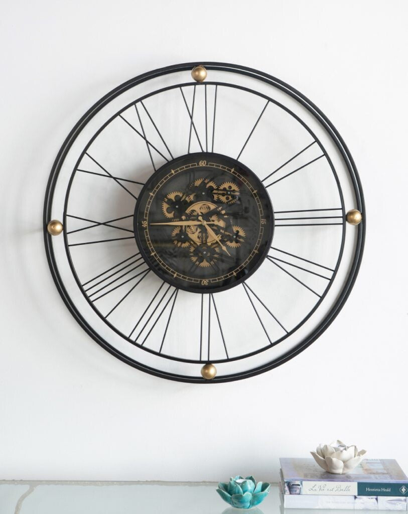 Wall Clock With Moving Gear