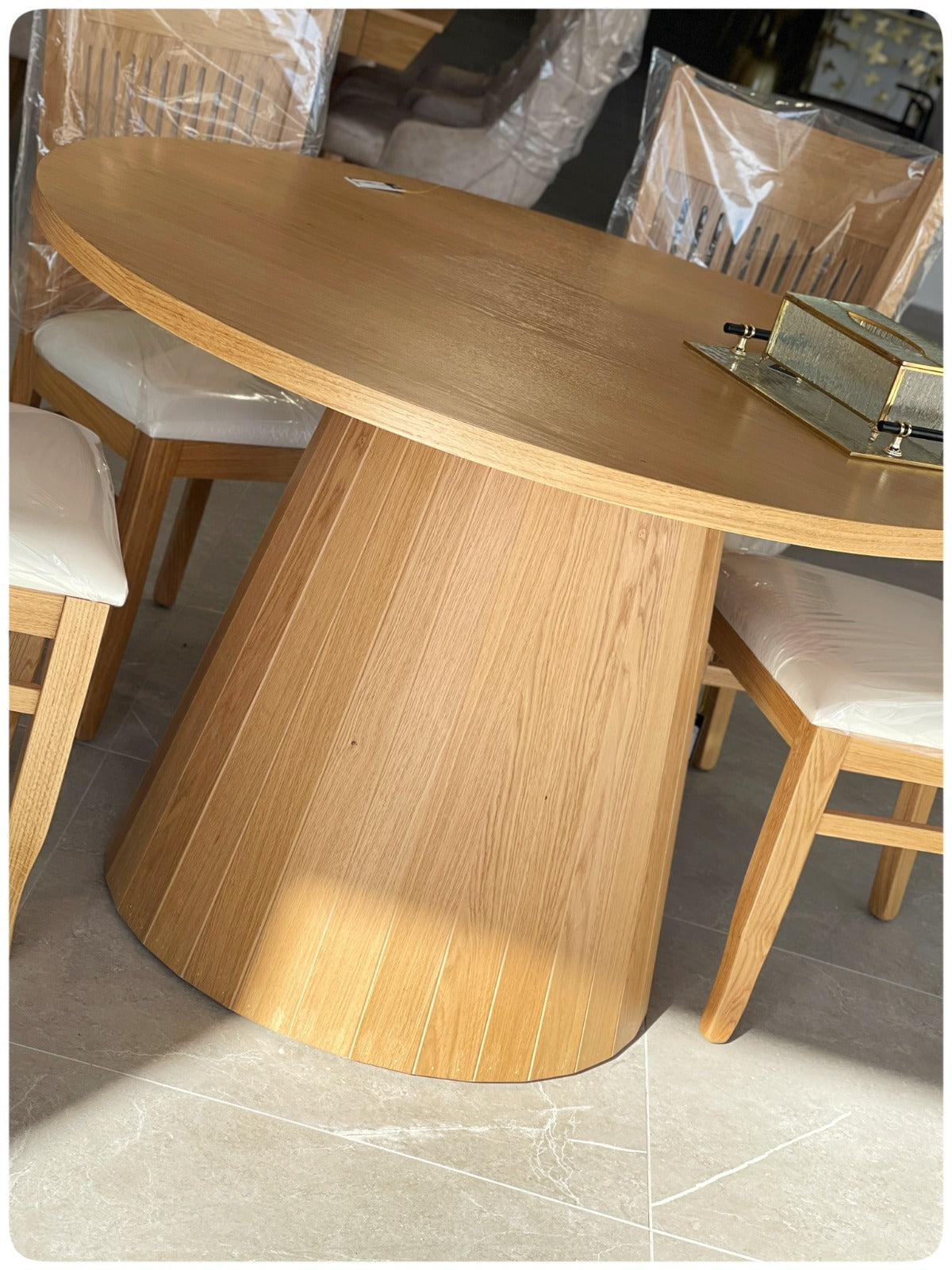 Gavin Dining Table  D: 120cm