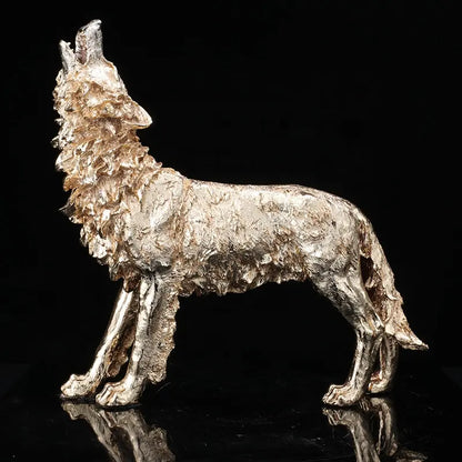 Wolf Figurine A028